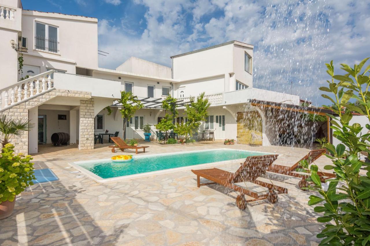 Apartments Barbara Трибунь Екстер'єр фото
