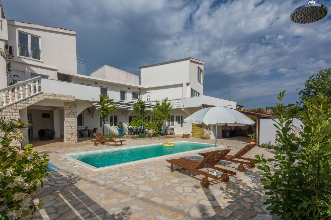 Apartments Barbara Трибунь Екстер'єр фото